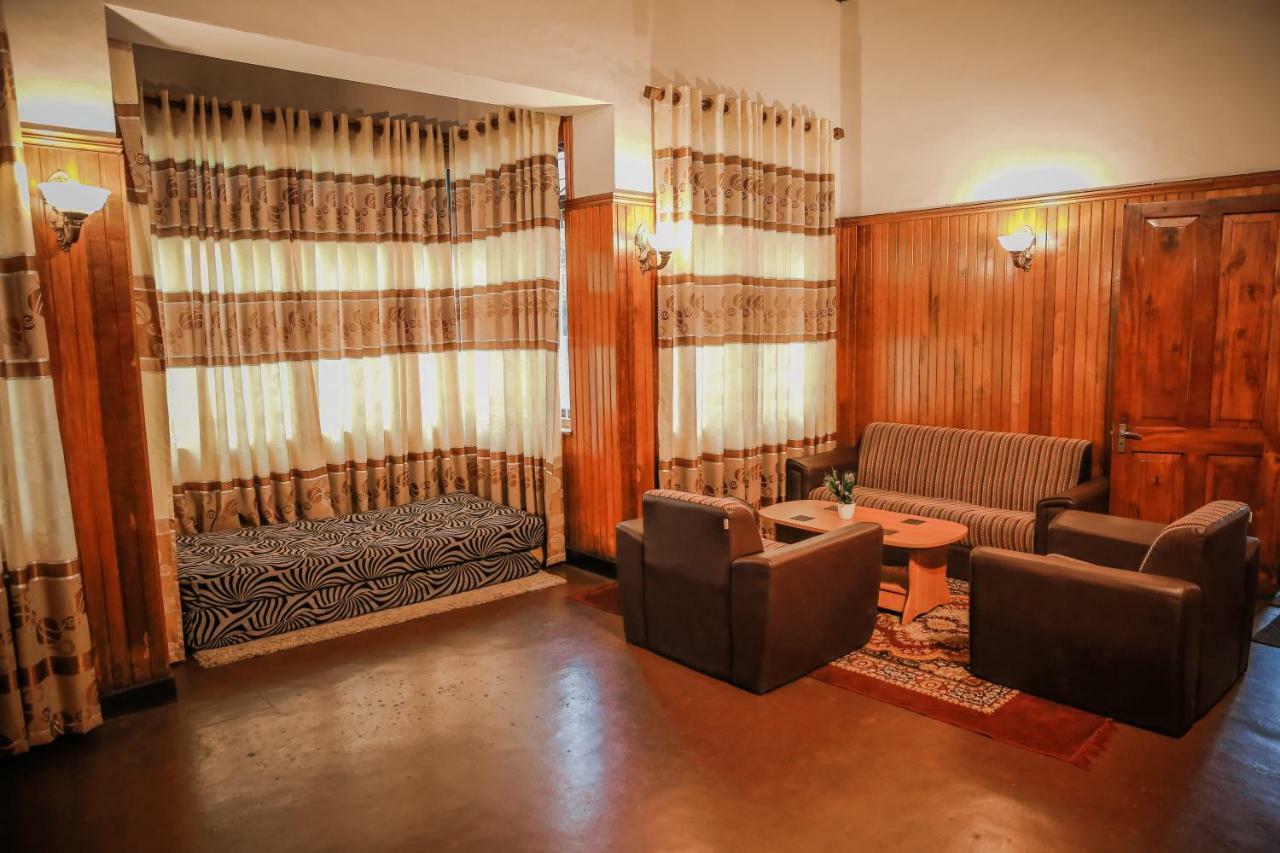 Blandford Bungalow Нувара-Элия Экстерьер фото